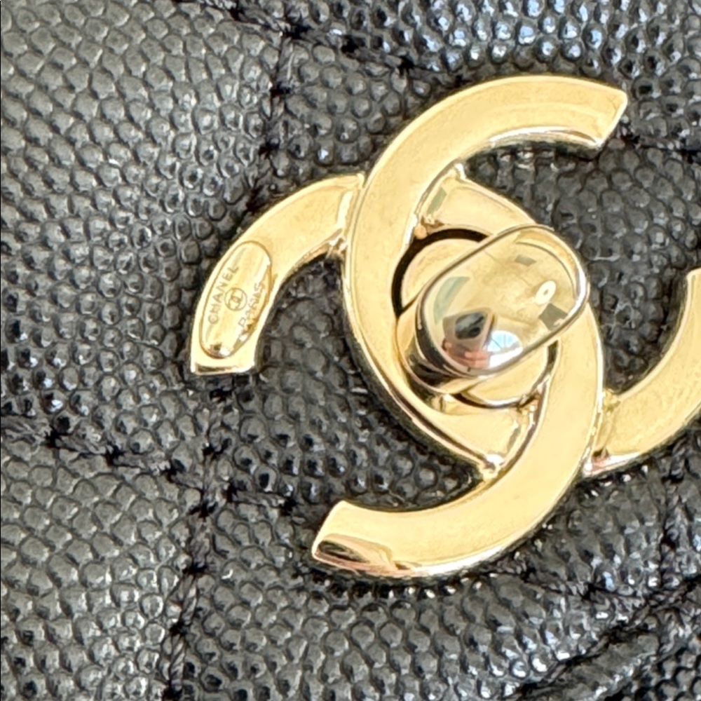 Chanel Coco Handle 22P Small Black Caviar Leather Gold HW Full Set NIB - Picture 11 of 13